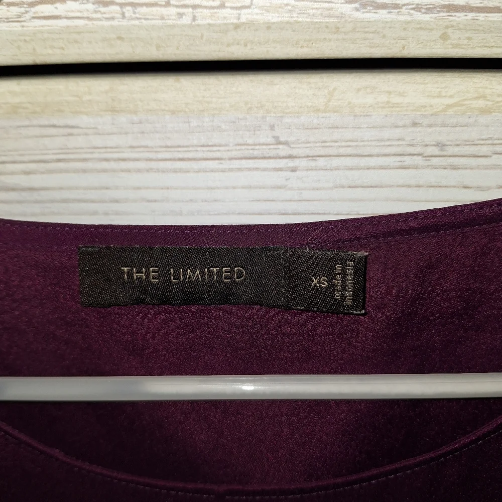 The Limited purple 3/4 quarter sleeve blouse. - Picture 2 of 2